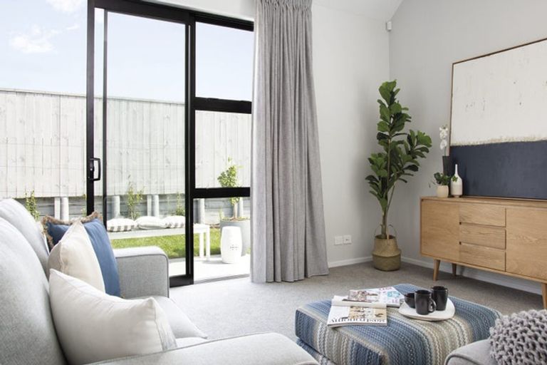 Photo of property in 22 Aporo Drive, Kumeu, 0810