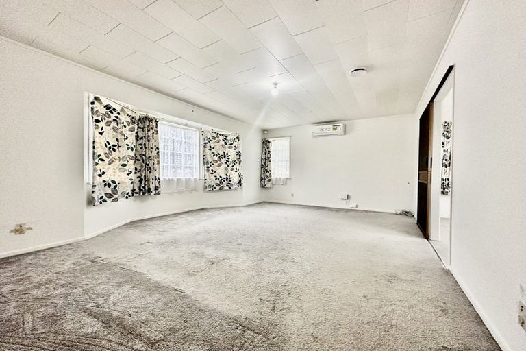 Photo of property in 2 Ulay Place, Clover Park, Auckland, 2019