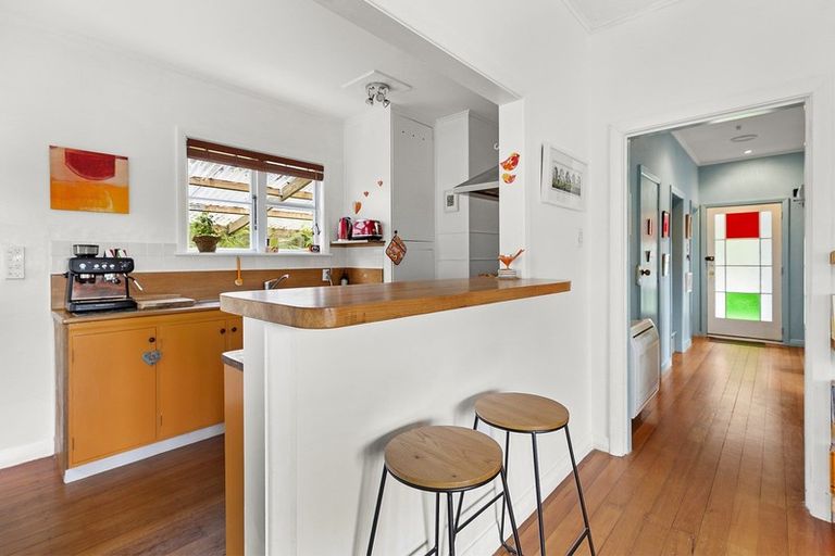 Photo of property in 24 Tannadyce Street, Strathmore Park, Wellington, 6022