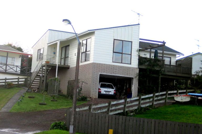 Photo of property in 20 Tamatea Drive, Snells Beach, 0920