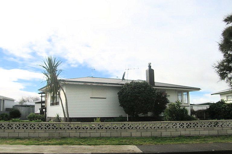 Photo of property in 58 Folkestone Drive, Flaxmere, Hastings, 4120