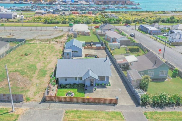 Photo of property in 183 Barrow Street, Bluff, 9814