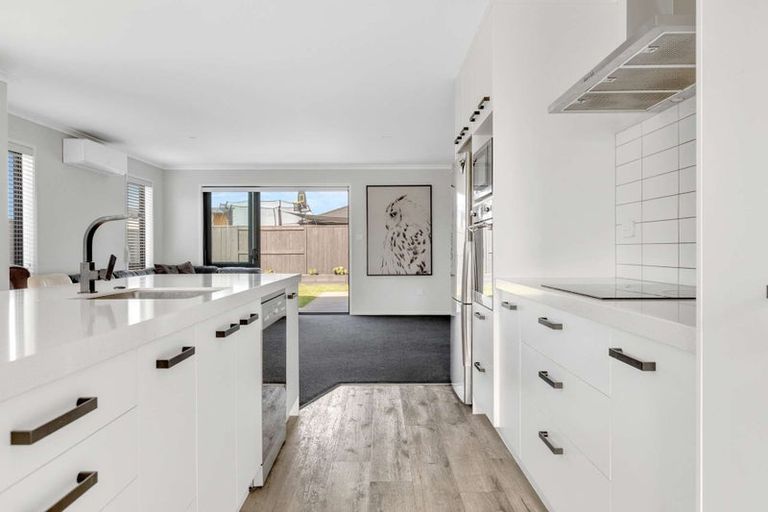 Photo of property in 54 Tamapahore Boulevard, Papamoa Beach, Papamoa, 3118