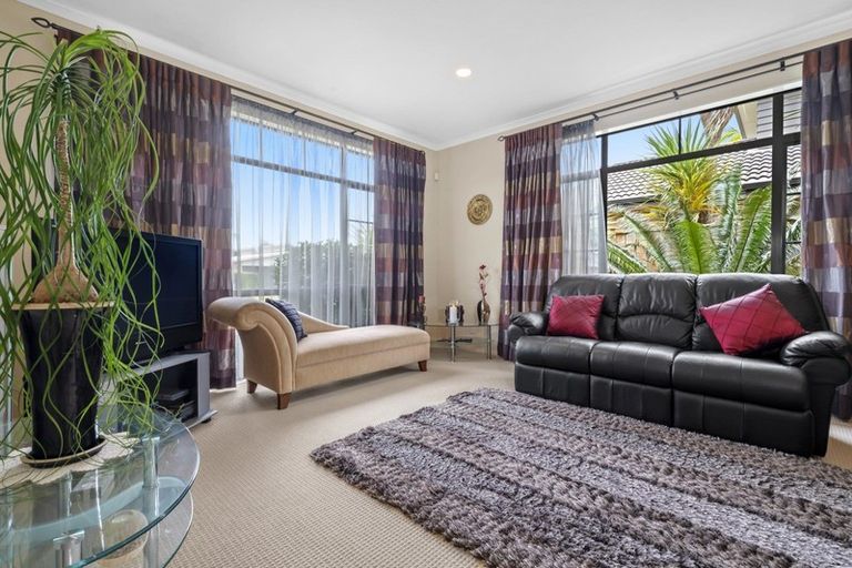 Photo of property in 21 Pine Harbour Parade, Beachlands, Auckland, 2018