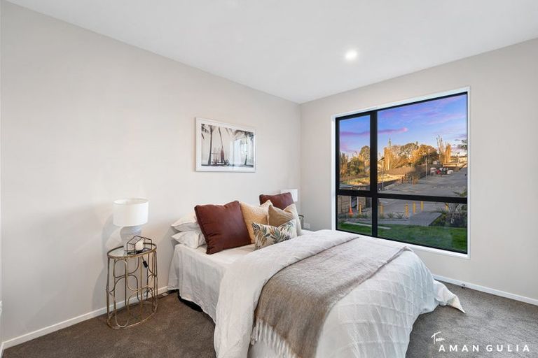 Photo of property in 1/93 Woodglen Road, Glen Eden, Auckland, 0602