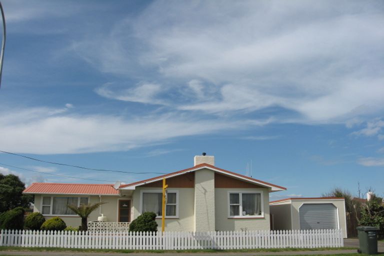 Photo of property in 10 Mosston Road, Castlecliff, Whanganui, 4501
