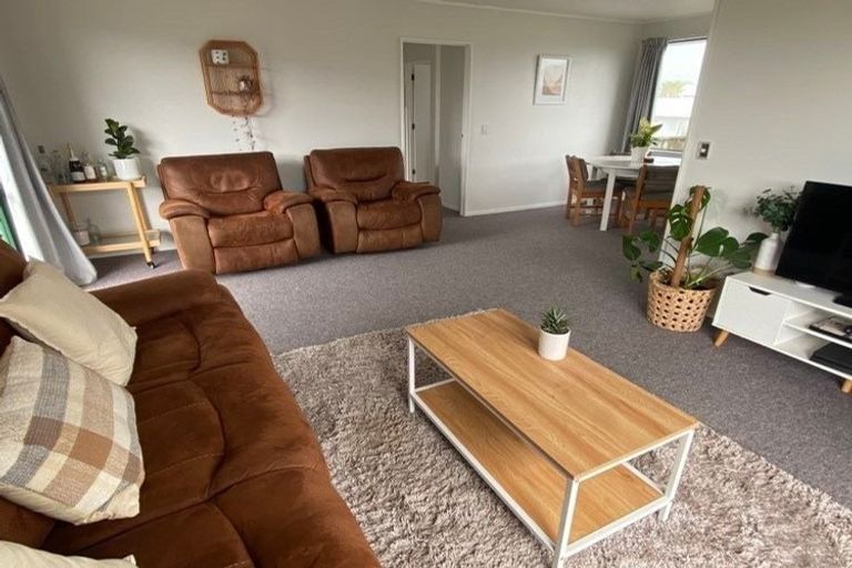 Photo of property in 31 Rutherford Drive, Waikanae Beach, Waikanae, 5036