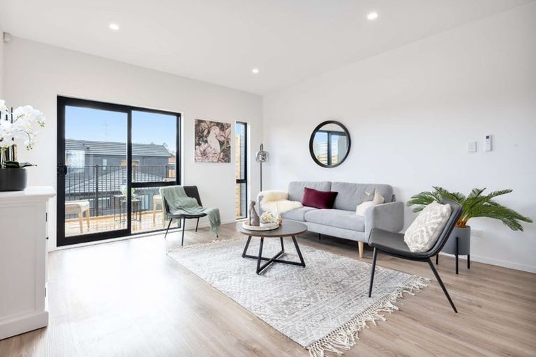 Photo of property in 10 Kari Lane, Kumeu, 0810