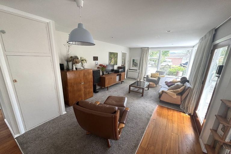 Photo of property in 2 Tui Grove, Elderslea, Upper Hutt, 5018