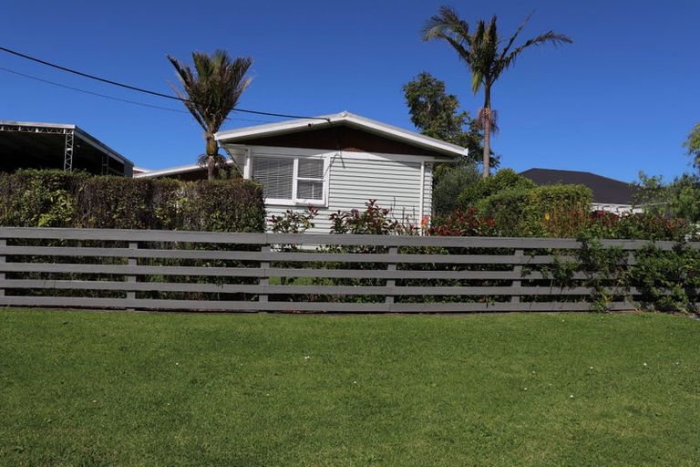 Photo of property in 65 Gorge Road, Maungaturoto, 0520