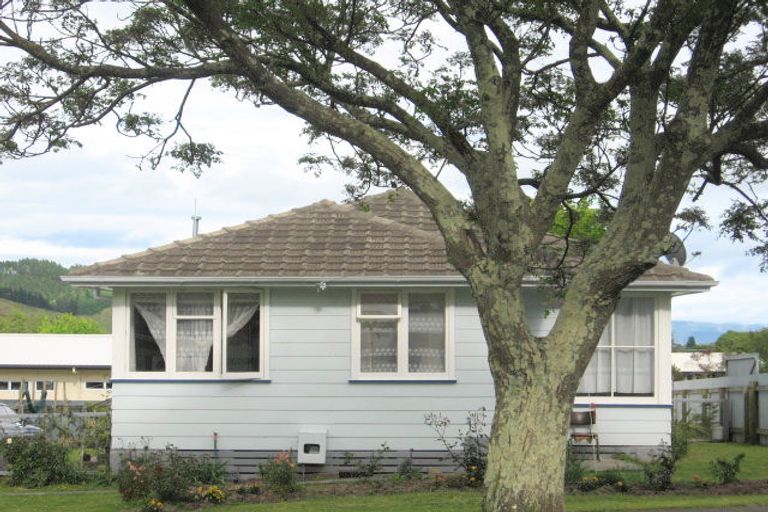 Photo of property in 16 Lyell Road, Outer Kaiti, Gisborne, 4010