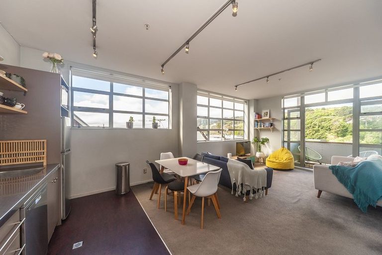 Photo of property in Vespa Apartments, 303/20 Hanson Street, Mount Cook, Wellington, 6021