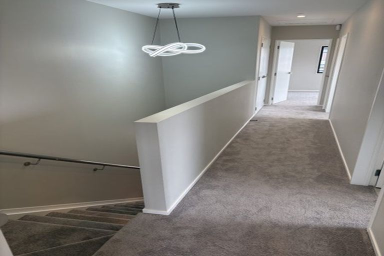 Photo of property in 9 Kapeta Lane, Karaka, 2113