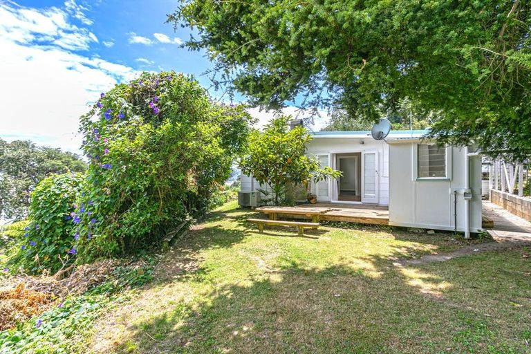 Photo of property in 9 Adams Road, Thornton Bay, Thames, 3575