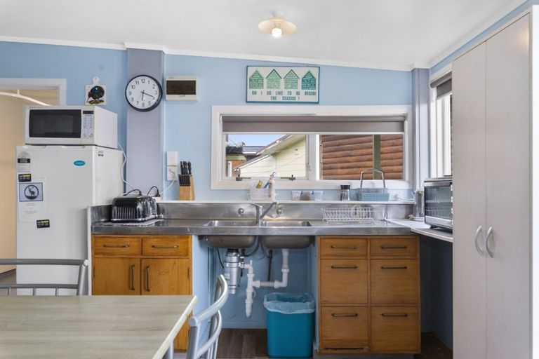 Photo of property in 30 Lee Road, Hannahs Bay, Rotorua, 3010