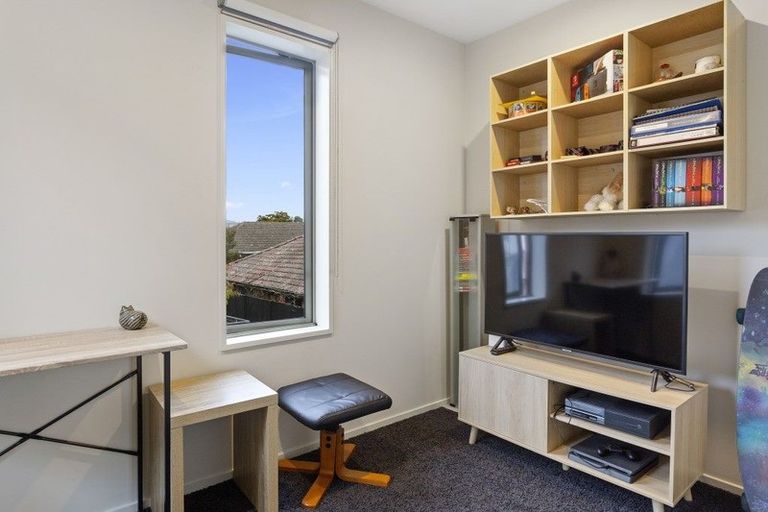 Photo of property in 15a Chilcombe Street, Ilam, Christchurch, 8041