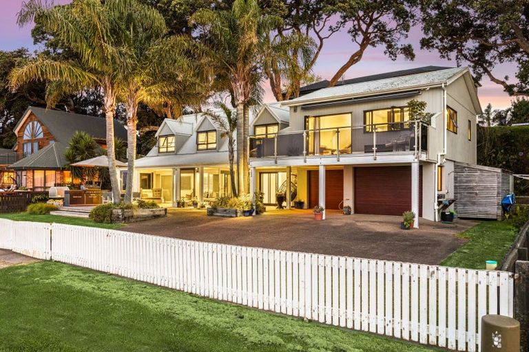 Photo of property in 143 Torkar Road, Clarks Beach, 2122