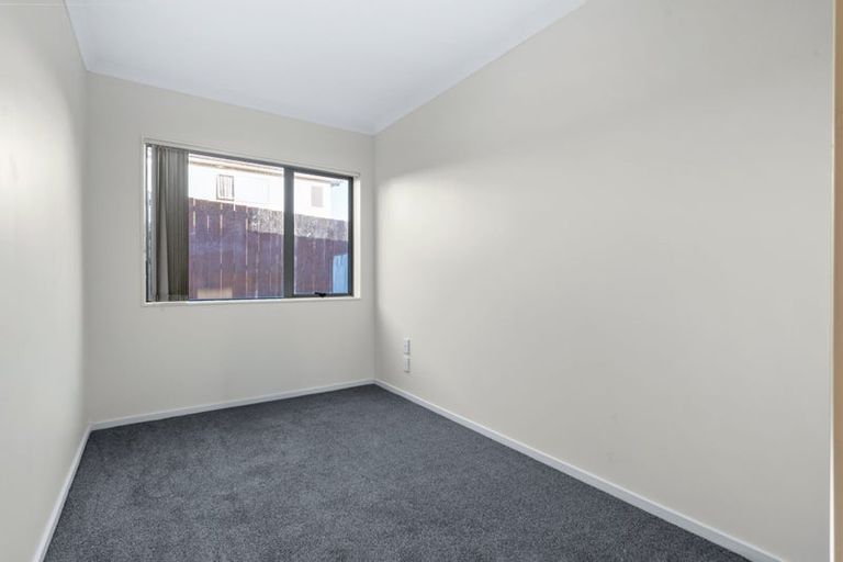 Photo of property in 9 Staten Place, Mangere, Auckland, 2022