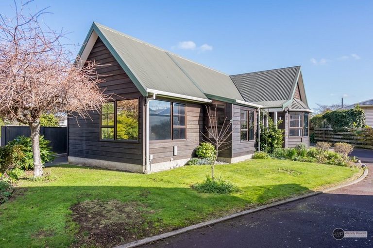 Photo of property in 2/342 Riverside Drive, Fairfield, Lower Hutt, 5011