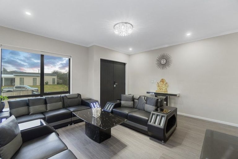 Photo of property in 3 Penny Lane, Pukekohe, 2120