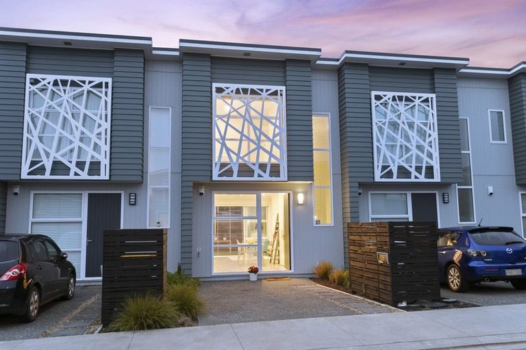 Photo of property in 25 Spotted Dove Road, Hobsonville, Auckland, 0616