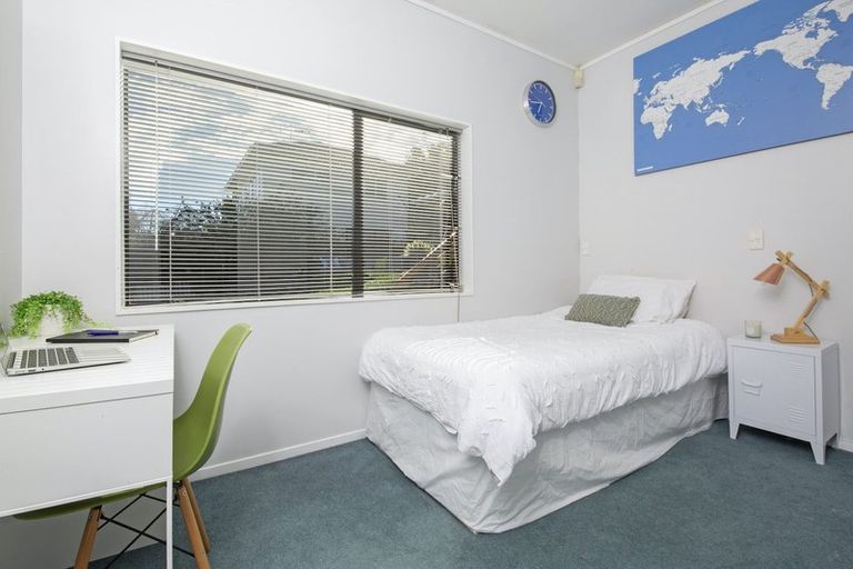 Photo of property in 1/25 Nicholas Road, Somerville, Auckland, 2014