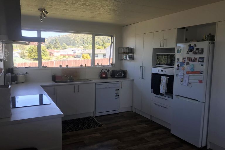 Photo of property in 6 Spinel Place, Pukehangi, Rotorua, 3015