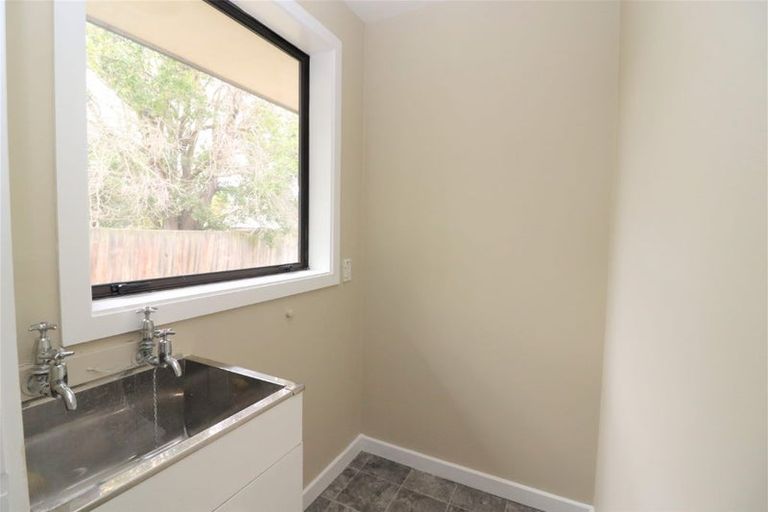 Photo of property in 52 Woolley Street, Avondale, Christchurch, 8061