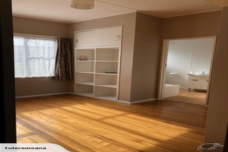 Photo of property in 72 Kent Street, Carterton, 5713