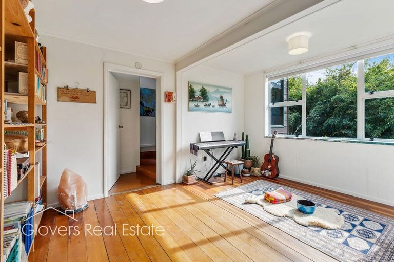 Photo of property in 205 Victory Road, Laingholm, Auckland, 0604