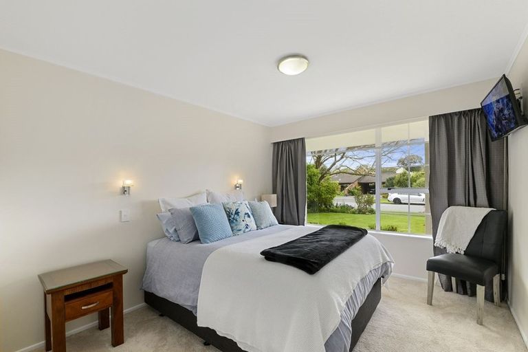 Photo of property in 22 Awanui Drive, Waikanae, 5036