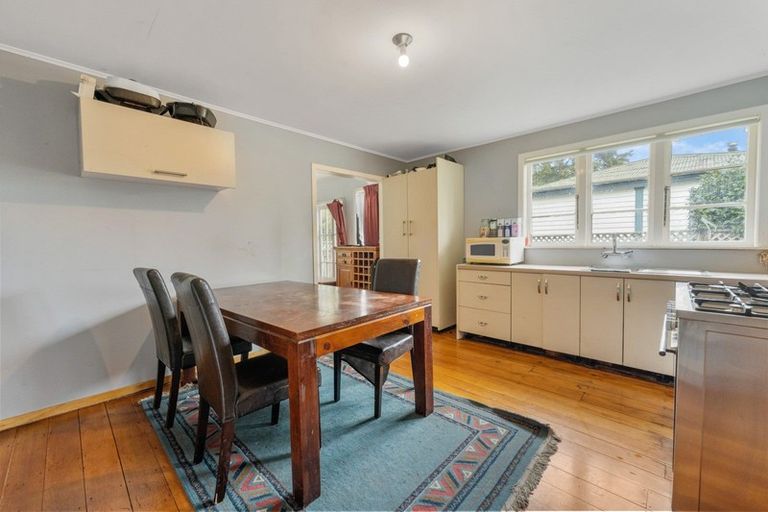 Photo of property in 12 Marsack Road, Taumarunui, 3992