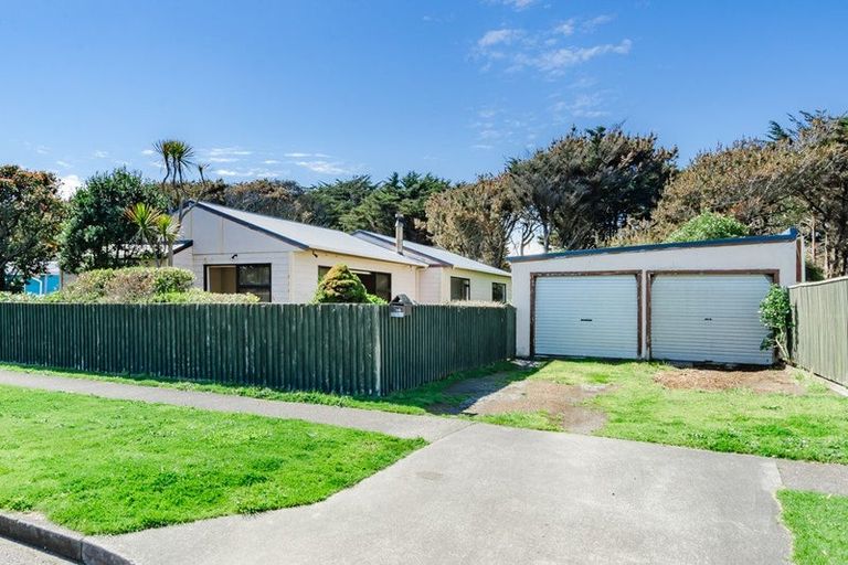 Photo of property in 26 Scott Avenue, Otaki Beach, Otaki, 5512