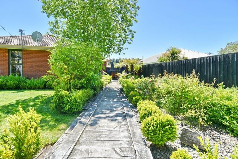 Photo of property in 11 Ludlow Place, Parklands, Christchurch, 8083