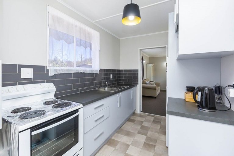 Photo of property in 2/39 Palmer Court, Silverstream, Upper Hutt, 5019