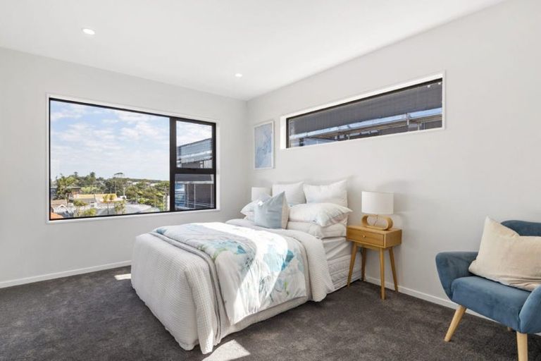 Photo of property in 2/1 Egremont Street, Belmont, Auckland, 0622