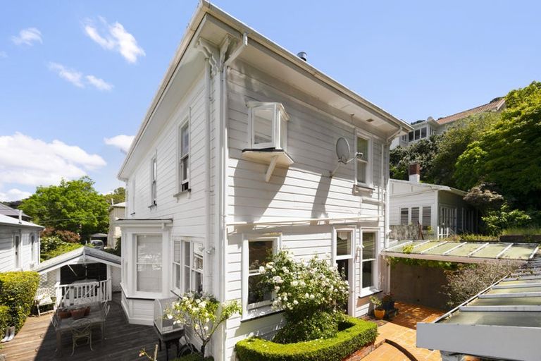 Photo of property in 26 Newman Terrace, Thorndon, Wellington, 6011