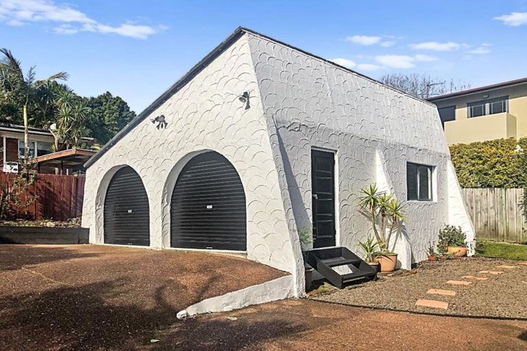 Photo of property in 31 Danbury Drive, Torbay, Auckland, 0630