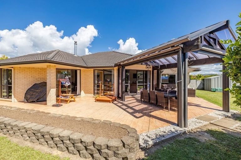 Photo of property in 14 Nautical Drive, Haruru, 0204