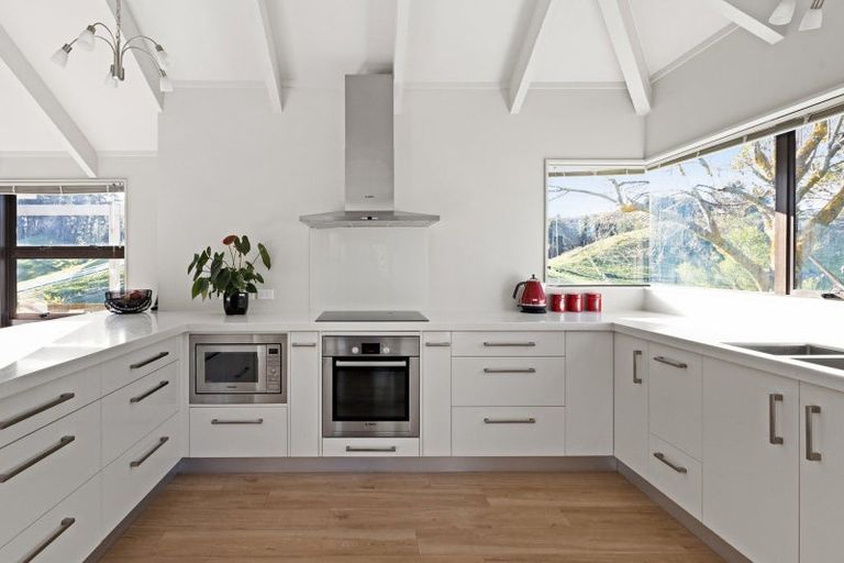 Photo of property in 6 Nilgiri Road, Poraiti, Napier, 4182