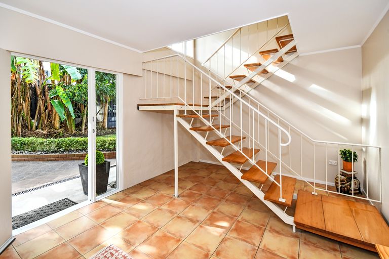 Photo of property in 10 Kavanagh Place, Opaheke, Papakura, 2113