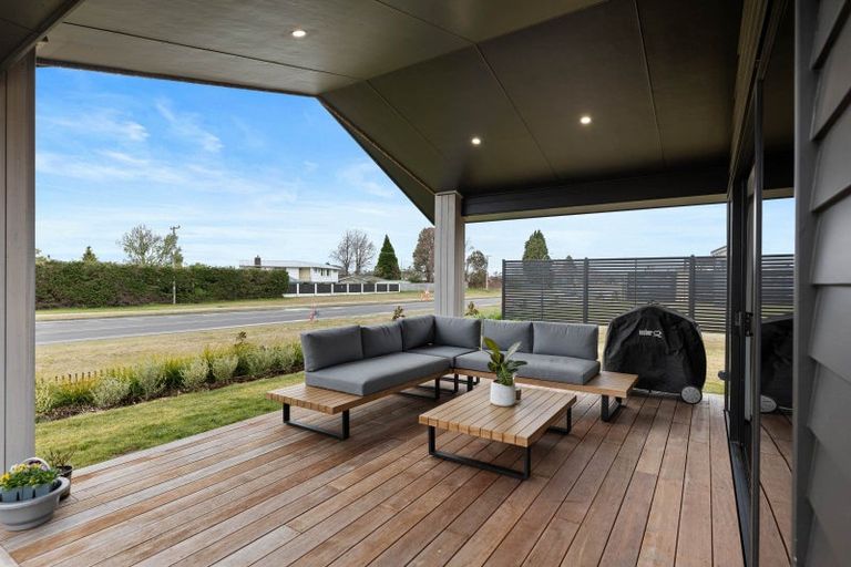 Photo of property in 12 Ngaru Crescent, Richmond Heights, Taupo, 3330