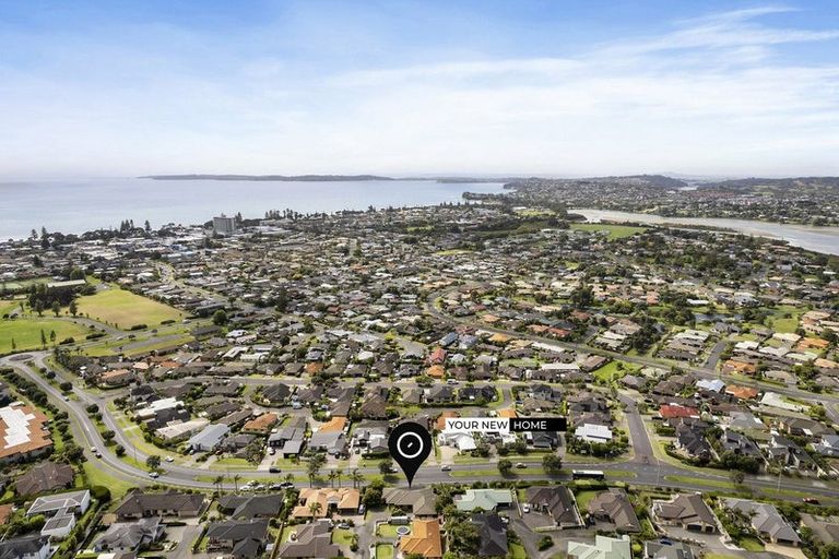 Photo of property in 59 Grovenor Drive, Orewa, 0931