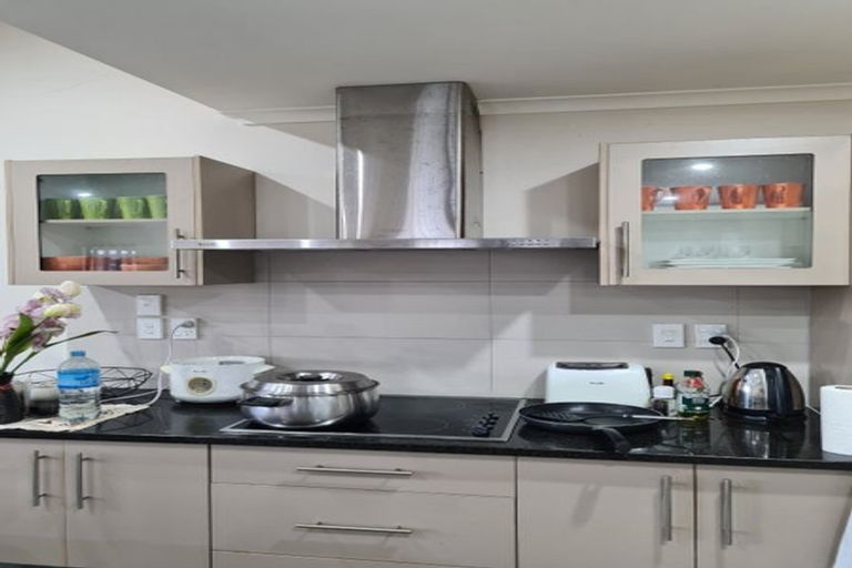 Photo of property in 72 Westgate Drive, Massey, Auckland, 0614