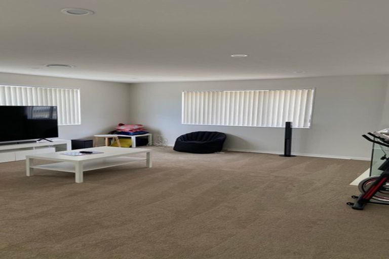 Photo of property in 58 Golden Morning Drive, Albany Heights, Auckland, 0632
