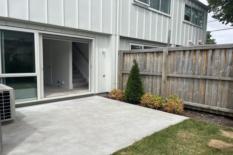 Photo of property in 3/160 Hills Road, Edgeware, Christchurch, 8013