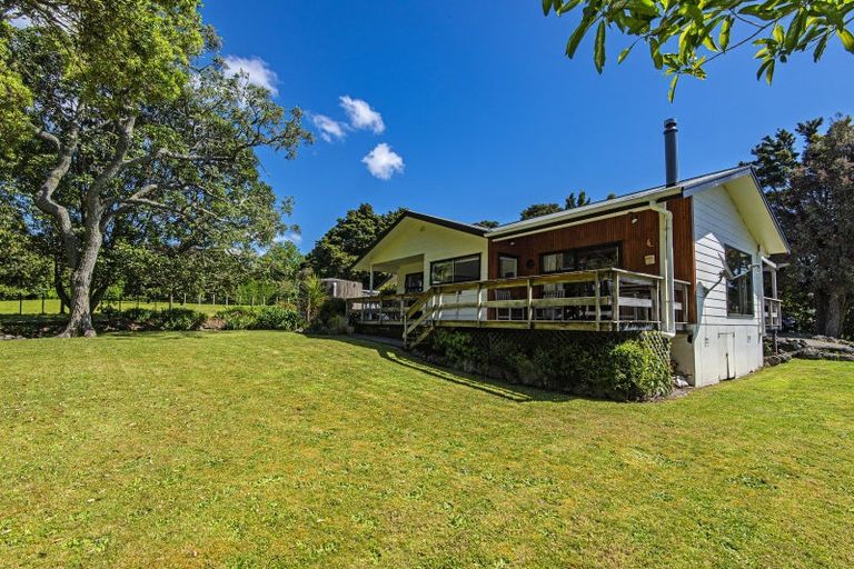 Photo of property in 8 Old Loop Road, Ngararatunua, Whangarei, 0176