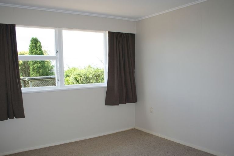 Photo of property in 1/71 Lynwood Road, New Lynn, Auckland, 0600