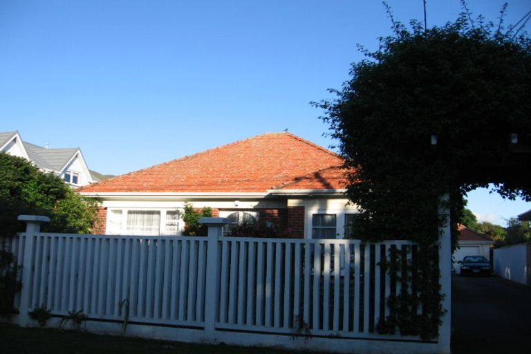 Photo of property in 42 Totara Crescent, Woburn, Lower Hutt, 5010