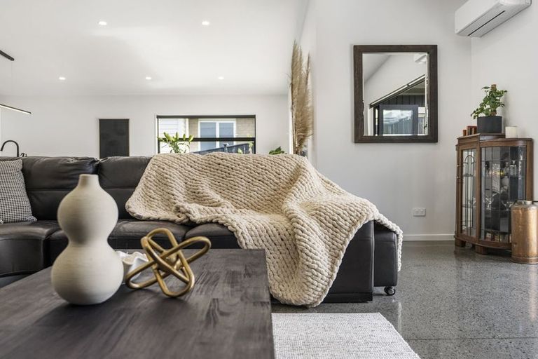 Photo of property in 28 Leathem Crescent, Pokeno, 2402